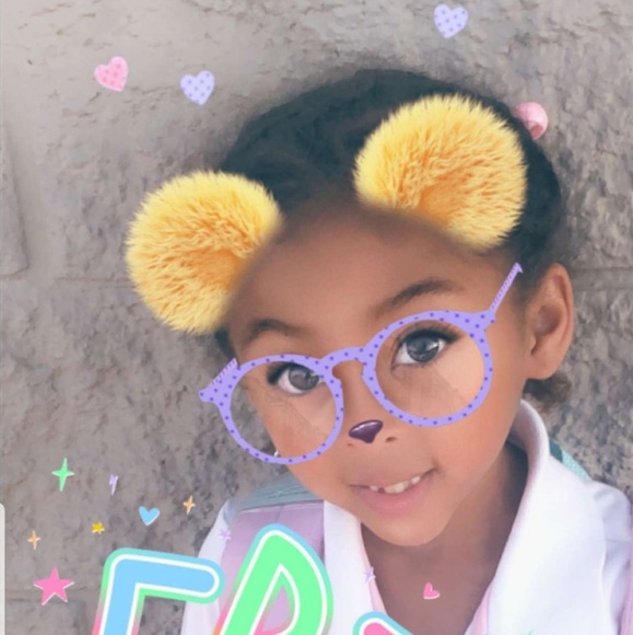 Meet your Posher, Ceecee - Picture 2 of 4